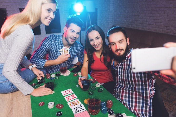 Pasar taruhan olahraga Uber Cup dengan odds real-time di platform indoslots